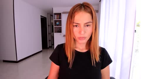 Jennyindependent model . online show from 8, 3, 2025