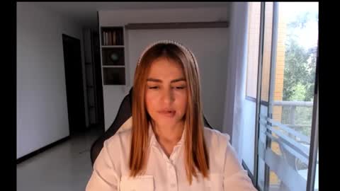 Jennyindependent model . online show from 14, 9, 2025