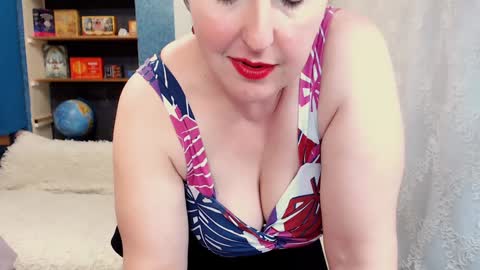 Snapshot of rainbowladyy chatting on 3, 12, 2024 rainbowladyy online show from 3, 12, 2024