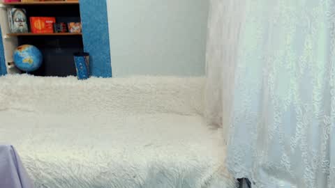Snapshot of rainbowladyy chatting on 7, 12, 2024 rainbowladyy online show from 7, 12, 2024