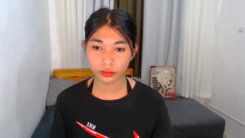 raindrizzle1706 online show from 17, 2, 2026