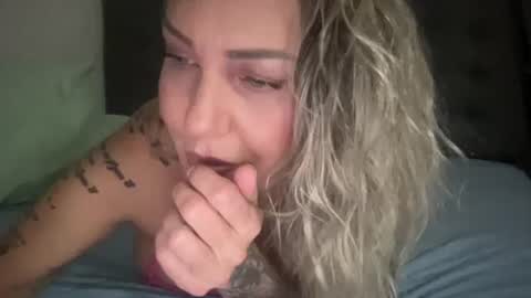 Mamakel online show from 3, 11, 2025