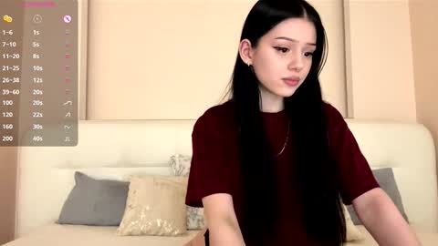 Snapshot of randiburt chatting on 17, 9, 2025 Luna online show from 17, 9, 2025