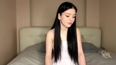 Snapshot of randiburt chatting on 29, 9, 2025 Luna online show from 29, 9, 2025