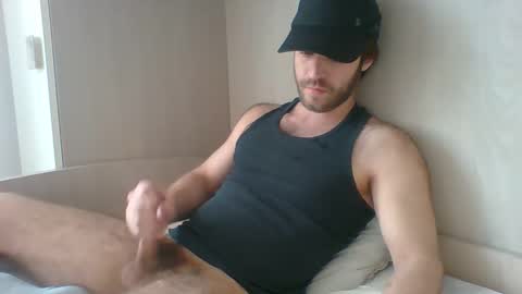 Snapshot of randomguy_42 chatting on 10, 5, 2026 randomguy_42 online show from 10, 5, 2026