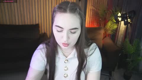 Snapshot of rapunzelangel chatting on 2, 6, 2026 rapunzelangel online show from 2, 6, 2026