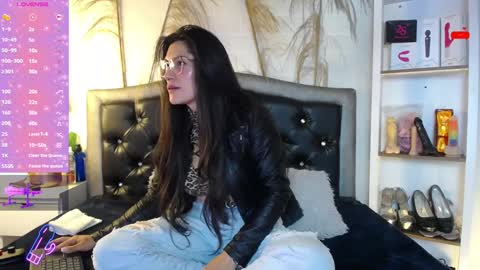 Snapshot of rapunzell__ chatting on 1, 2, 2025 Rapunzell online show from 1, 2, 2025