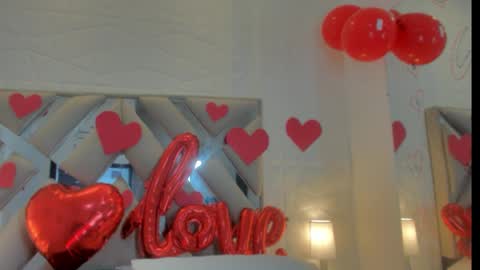 Raquel Moore  online show from 16, 2, 2025