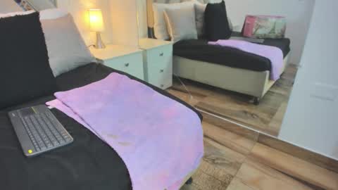 Raquel Moore  online show from 1, 2, 2026