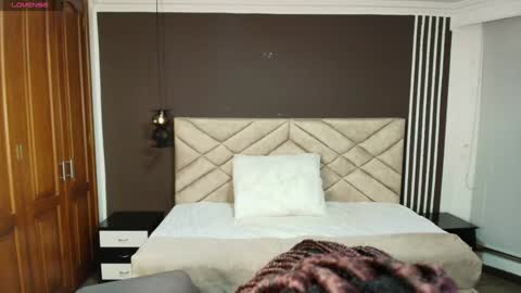 Raquel online show from 4, 2, 2025