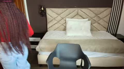 Raquel online show from 11, 2, 2025