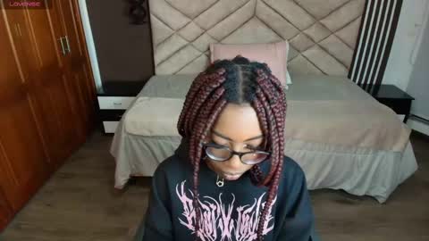 Raquel online show from 11, 3, 2025