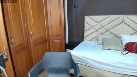 Raquel online show from 28, 10, 2025