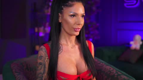 Raquelle online show from 21, 12, 2024