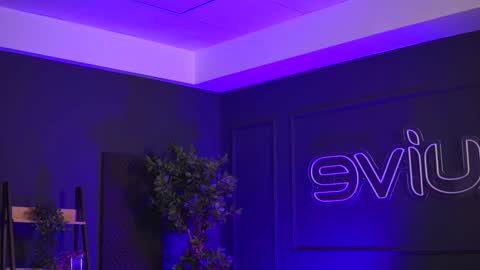 Raquelle online show from 24, 1, 2025