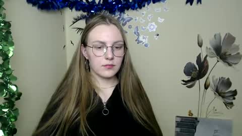 Snapshot of raspberry0101 chatting on 24, 12, 2024 raspberry0101 online show from 24, 12, 2024