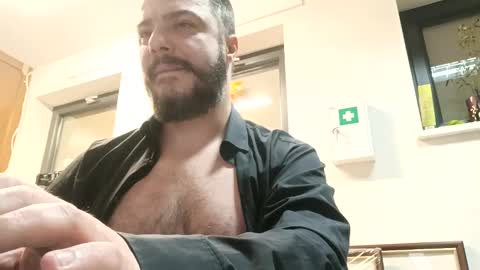 Snapshot of ravart43 chatting on 2, 1, 2025 ravart43 online show from 2, 1, 2025