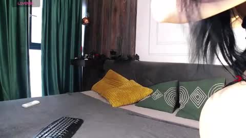 Raven Foxxy online show from 10, 4, 2026