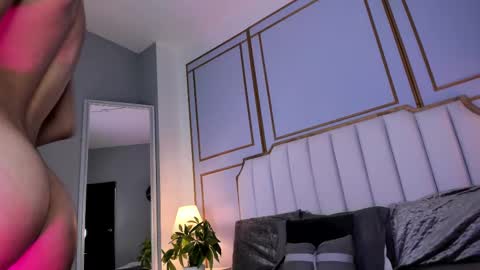 Snapshot of raven_jade_ chatting on 2, 2, 2025 raven_jade_ online show from 2, 2, 2025