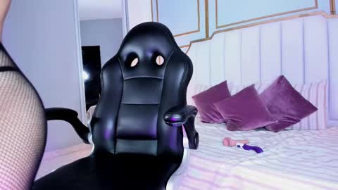 Snapshot of raven_jade_ chatting on 1, 3, 2025 raven_jade_ online show from 1, 3, 2025