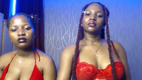 Snapshot of raven_luxe chatting on 12, 11, 2025 Raven online show from 12, 11, 2025