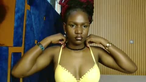 Snapshot of raven_luxe chatting on 3, 2, 2026 Raven online show from 3, 2, 2026