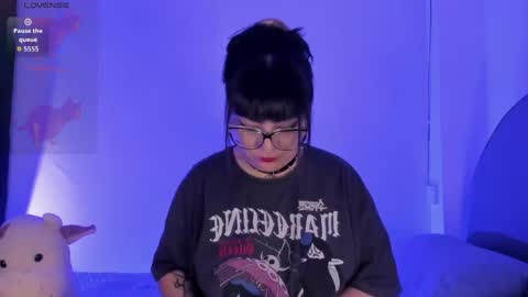 Raven  online show from 15, 4, 2026