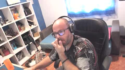 ravingr3d3 online show from 16, 9, 2025