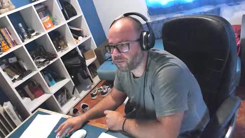 ravingr3d3 online show from 18, 9, 2025