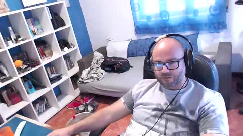 ravingr3d3 online show from 16, 10, 2025