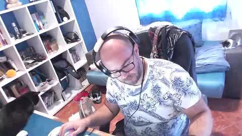 ravingr3d3 online show from 23, 10, 2025