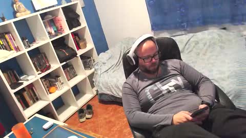 ravingr3d3 online show from 25, 2, 2026