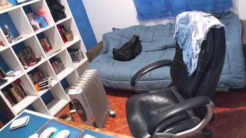 ravingr3d3 online show from 5, 3, 2026