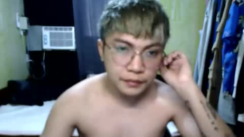 Snapshot of ray199712 chatting on 22, 9, 2025 YourSmllDickAsian online show from 22, 9, 2025
