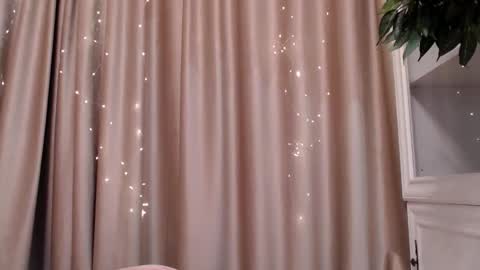 Snapshot of ray_ayanami chatting on 23, 9, 2025 Ray online show from 23, 9, 2025