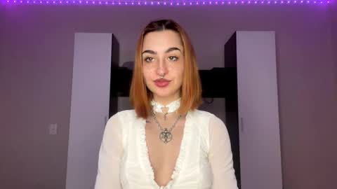 Snapshot of ray_nira chatting on 14, 9, 2025 Sophia - online show from 14, 9, 2025