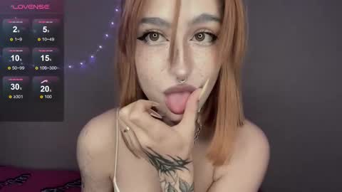 Snapshot of ray_nira chatting on 27, 9, 2025 Sophia - online show from 27, 9, 2025