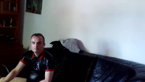 Snapshot of raybarbieri chatting on 2, 7, 2026 raybarbieri online show from 2, 7, 2026