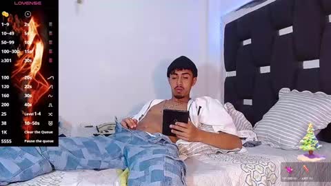 Snapshot of raydevil_ chatting on 3, 1, 2025 Rayn online show from 3, 1, 2025