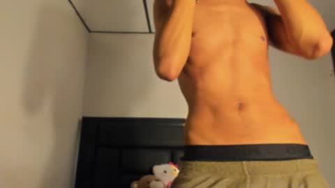 Snapshot of raydevil_ chatting on 15, 10, 2025 Rayn online show from 15, 10, 2025