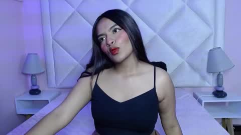 rayvenrose_ online show from 5, 11, 2025