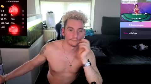 Rayzel White online show from 4, 7, 2026
