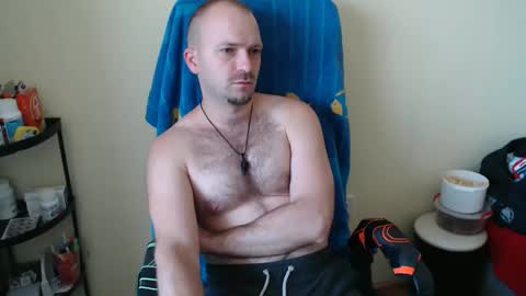 Snapshot of realmanhavehair chatting on 15, 10, 2025 Primary Account There more videospictures online show from 15, 10, 2025