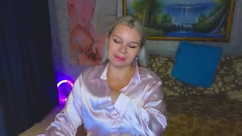 Snapshot of reasonforpassion_ chatting on 18, 9, 2025 Im a little sick. Ill be back soon. online show from 18, 9, 2025