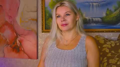 Snapshot of reasonforpassion_ chatting on 18, 10, 2025 Im a little sick. Ill be back soon. online show from 18, 10, 2025