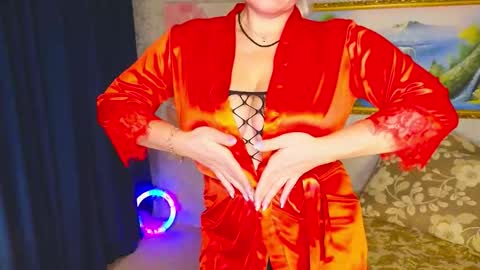 Snapshot of reasonforpassion_ chatting on 5, 11, 2025 Im a little sick. Ill be back soon. online show from 5, 11, 2025