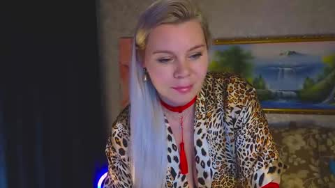 Snapshot of reasonforpassion_ chatting on 15, 11, 2025 Im a little sick. Ill be back soon. online show from 15, 11, 2025