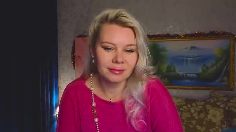 Snapshot of reasonforpassion_ chatting on 19, 11, 2025 Im a little sick. Ill be back soon. online show from 19, 11, 2025