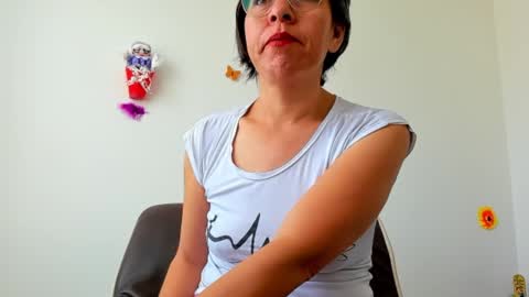 Snapshot of rebbeca09 chatting on 1, 1, 2025 Rebbeca online show from 1, 1, 2025