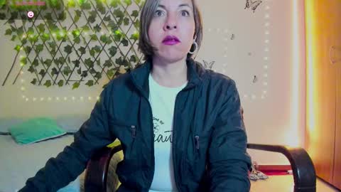 Snapshot of rebbeca09 chatting on 24, 9, 2025 Rebbeca online show from 24, 9, 2025